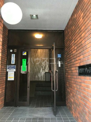 20/26 エントランス