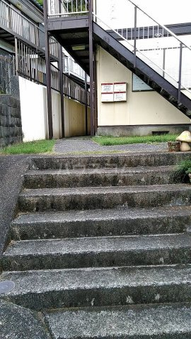 22/30 エントランス