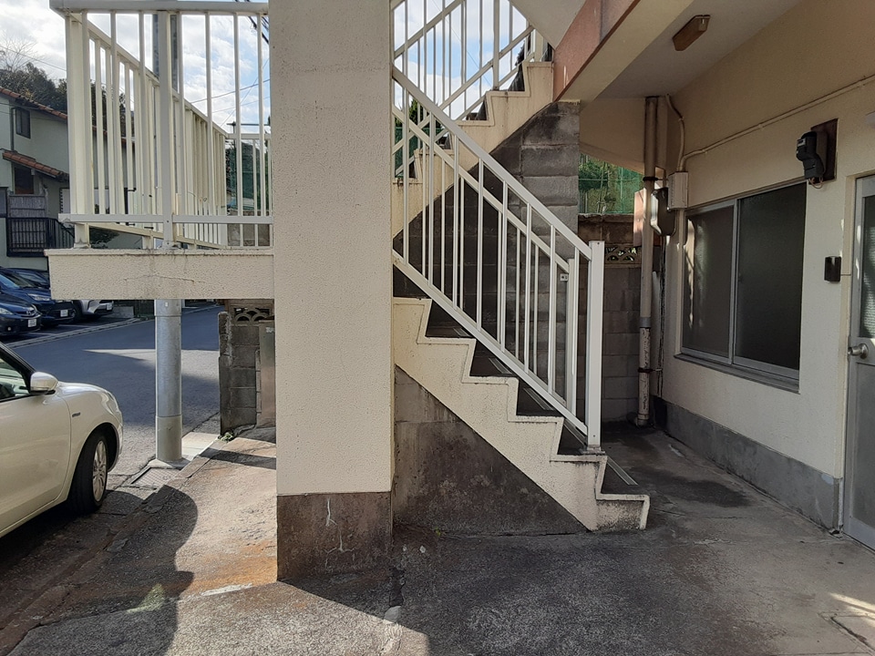 21/29 エントランス