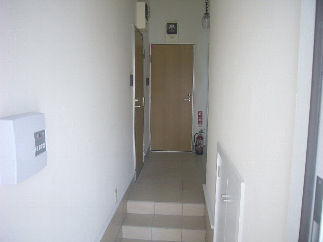 22/25 エントランス