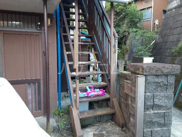 22/30 エントランス