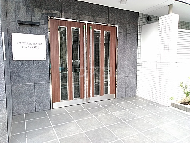 24/30 エントランス