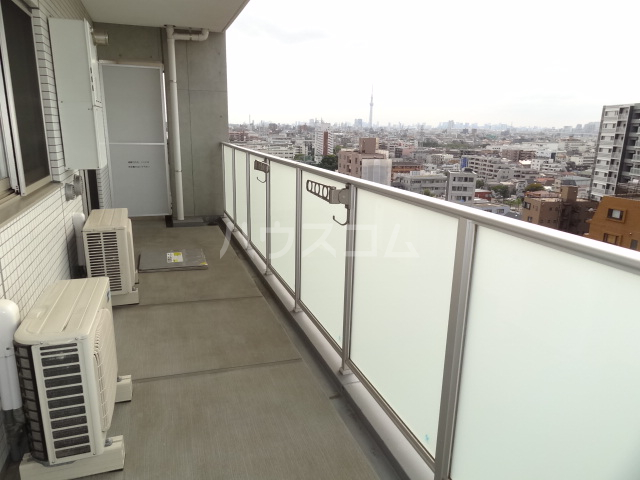 19/30 バルコニー