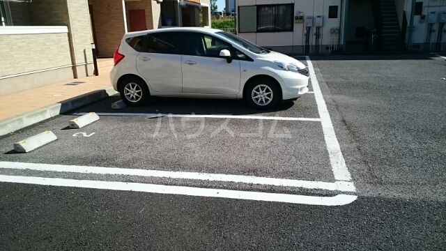 2/5 駐車場