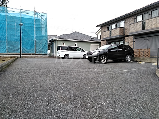 23/30 駐車場