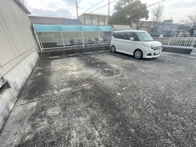 21/29 駐車場