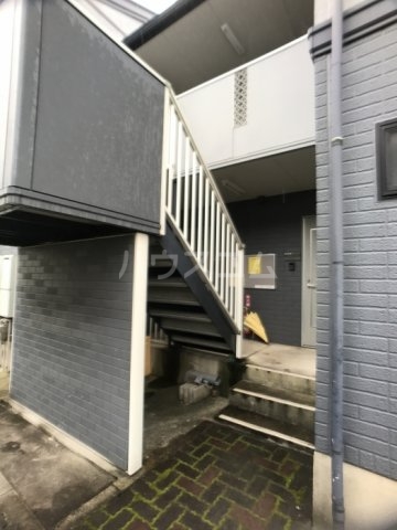 26/30 エントランス