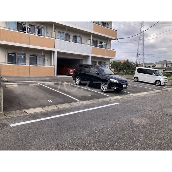 4/6 駐車場