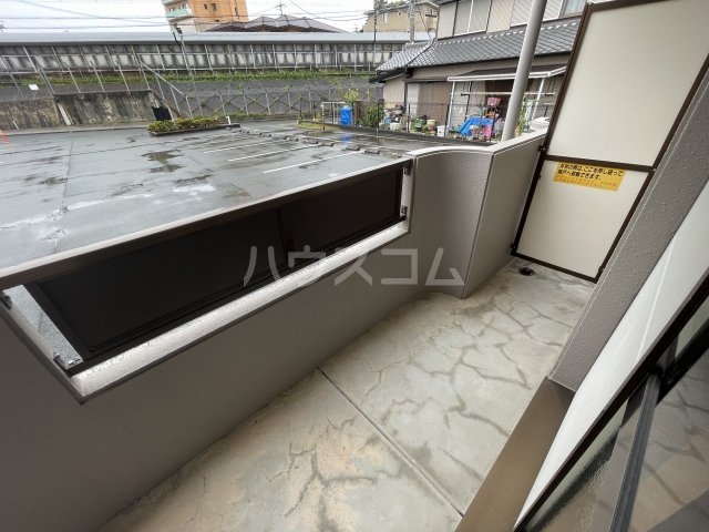 20/27 バルコニー