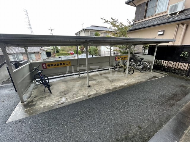 2/5 駐車場