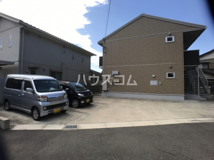 14/23 駐車場