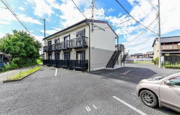 27/30 駐車場