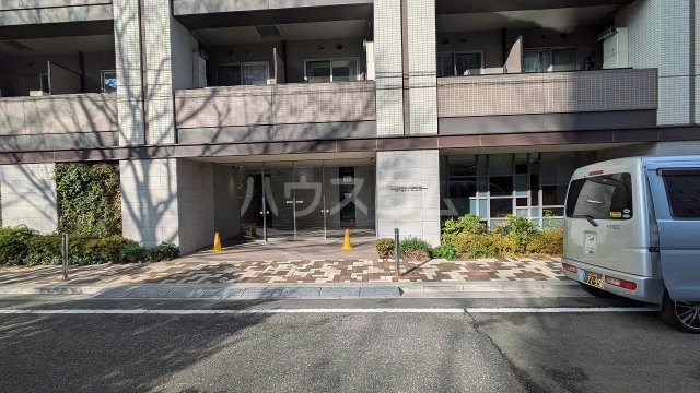 22/30 エントランス