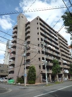 16/18 エントランス