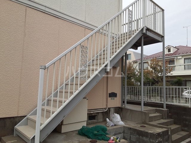 20/29 エントランス