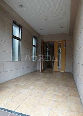 14/22 エントランス