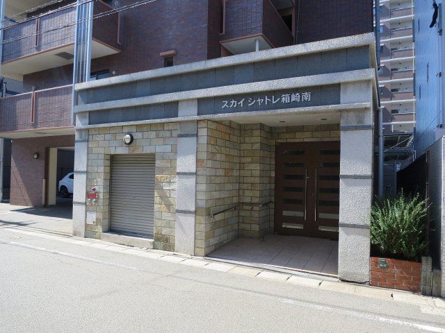 16/25 エントランス