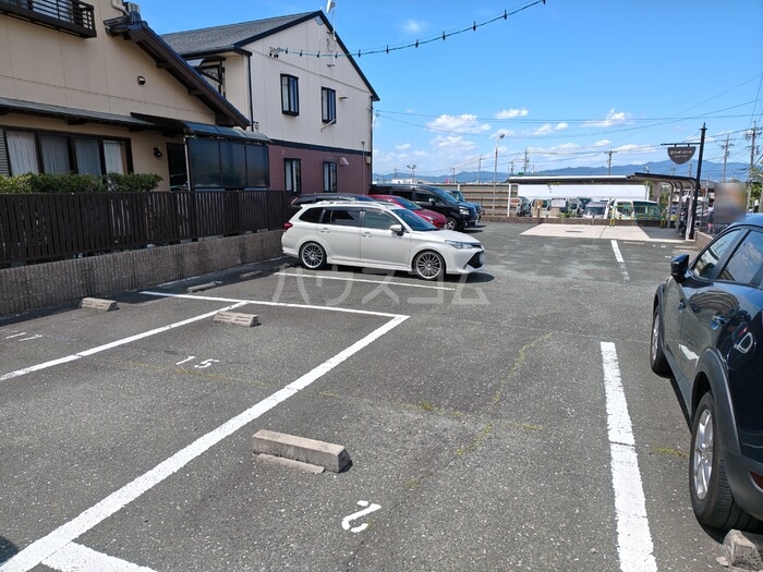 18/26 駐車場