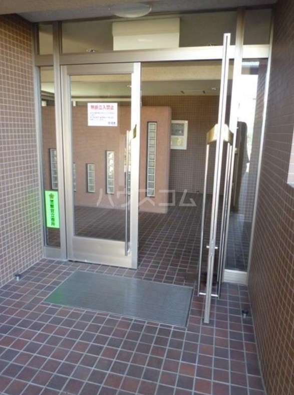 15/17 エントランス