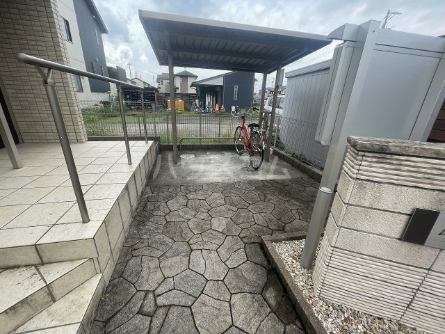 2/5 エントランス