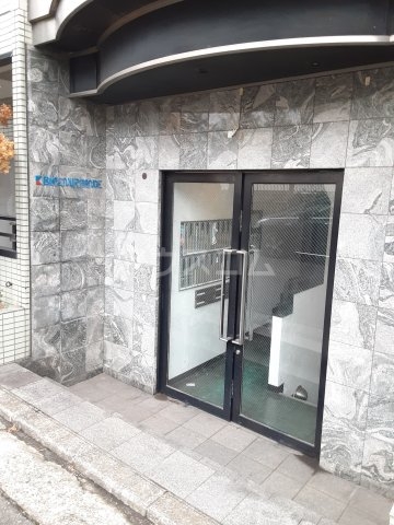 25/30 エントランス