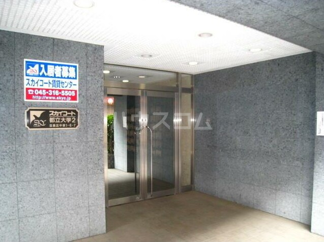 16/26 エントランス