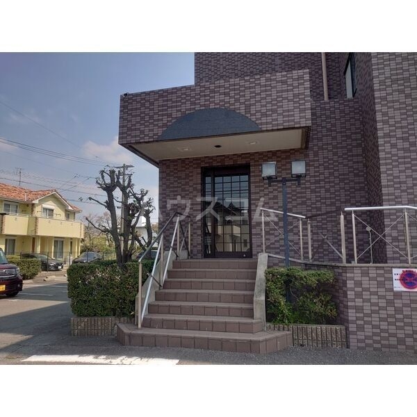 2/2 エントランス