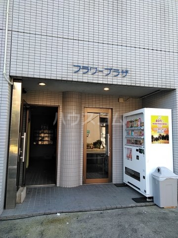 3/3 エントランス