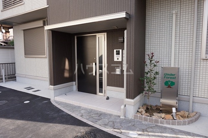 15/26 エントランス