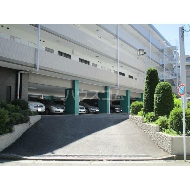 21/30 駐車場