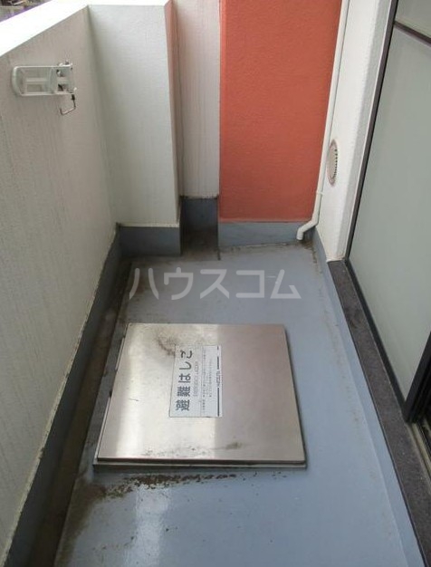 13/22 バルコニー