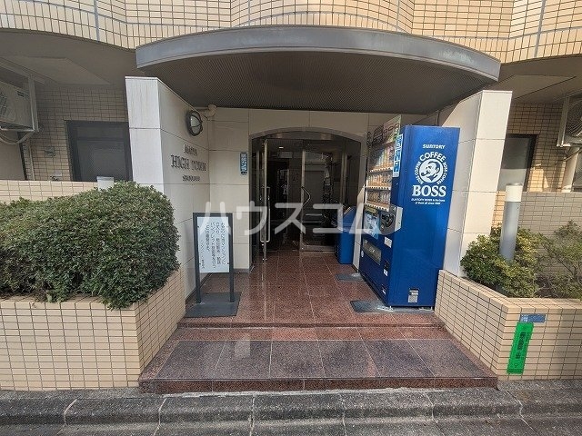 15/18 エントランス