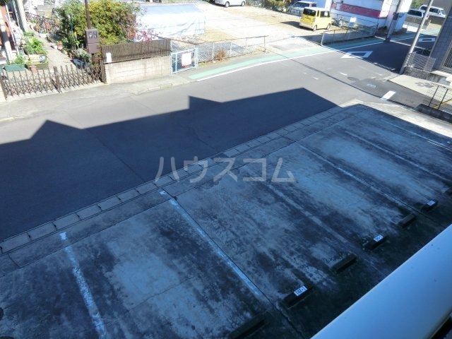 23/30 駐車場