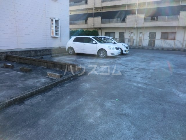 17/24 駐車場