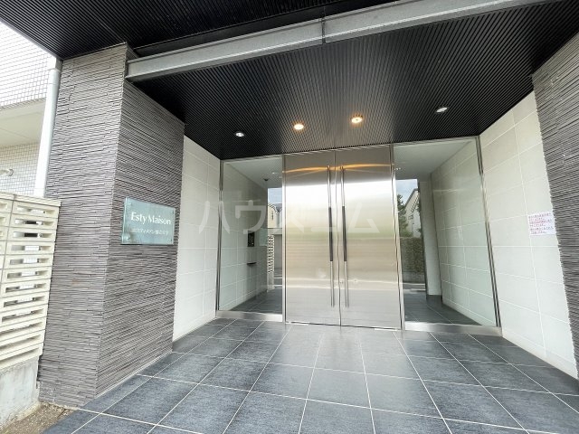 21/25 エントランス