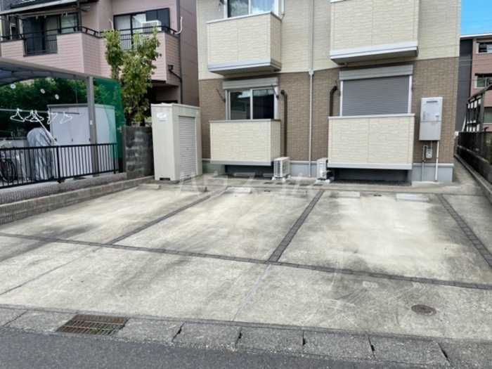 21/27 駐車場