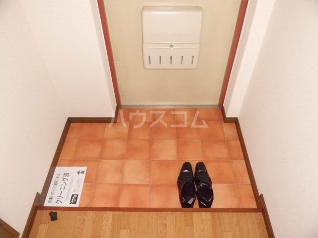 14/30 玄関