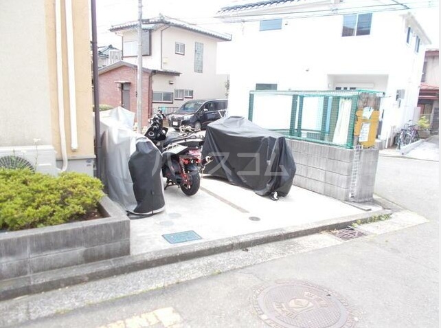 19/25 駐車場