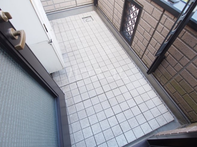 13/23 バルコニー