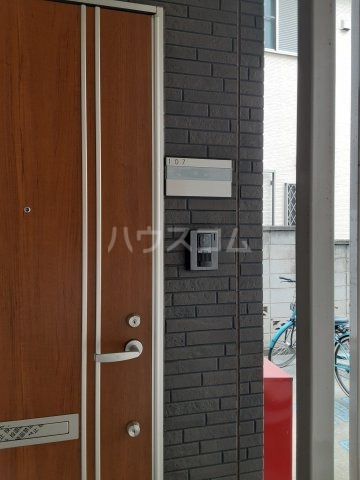 3/4 エントランス