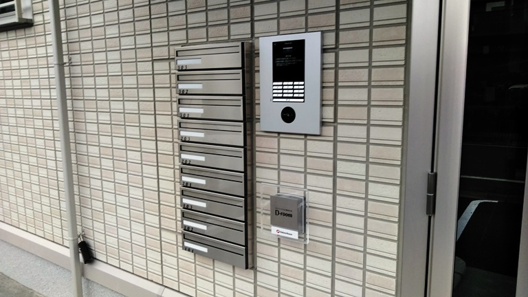 22/30 エントランス