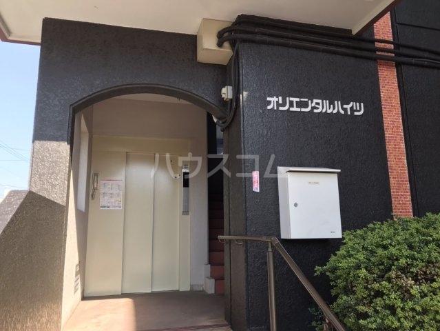 16/26 エントランス