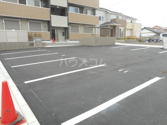 24/28 駐車場