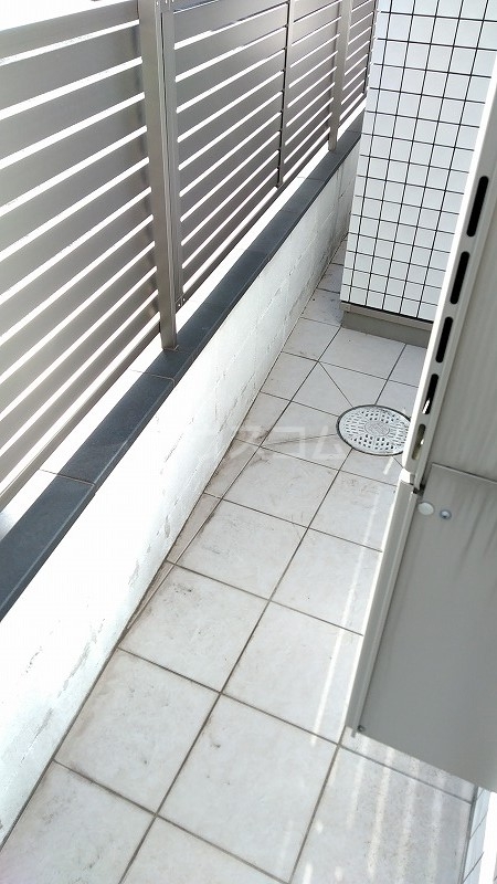 21/30 バルコニー