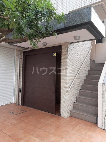 29/30 エントランス