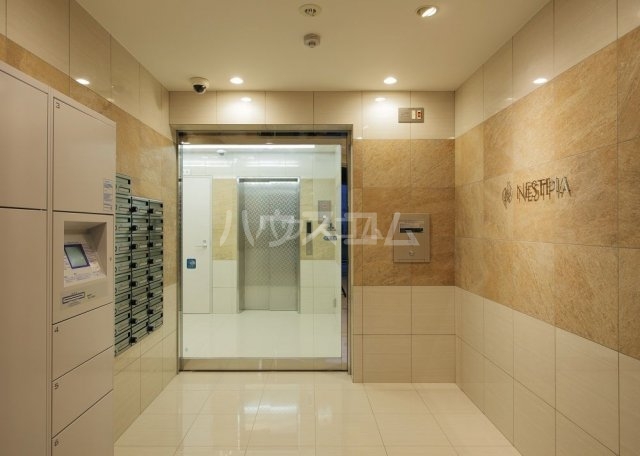 2/5 エントランス