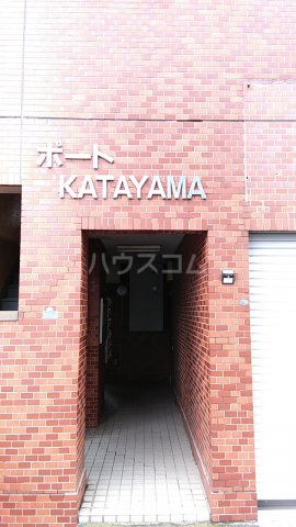 24/28 エントランス