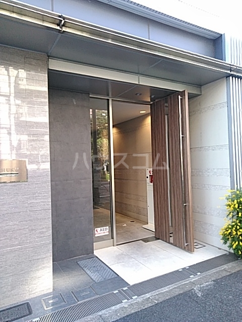 28/30 エントランス