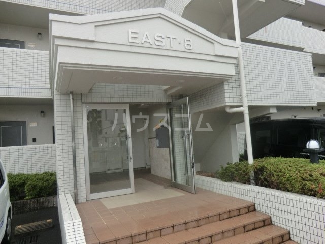 22/30 エントランス