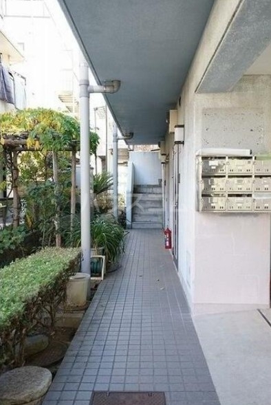 3/7 エントランス